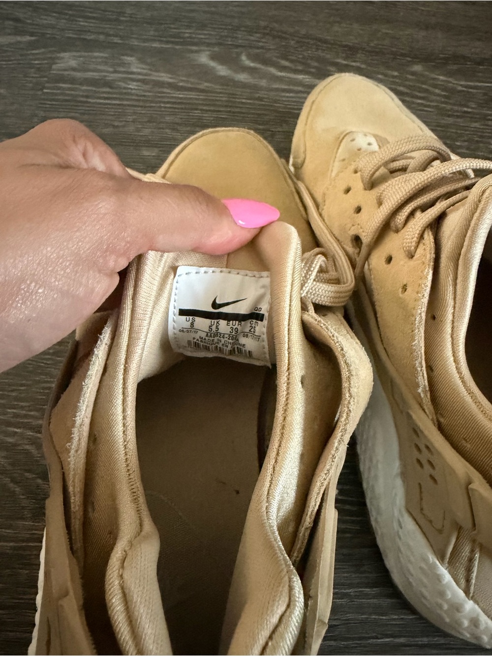 Nike Wmns Air Huarache Run SD 'Mushroom' - Picture 16 of 16